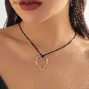 33ff52fd-57e9-4046-b5b6-6e8e8d044a31.webp
