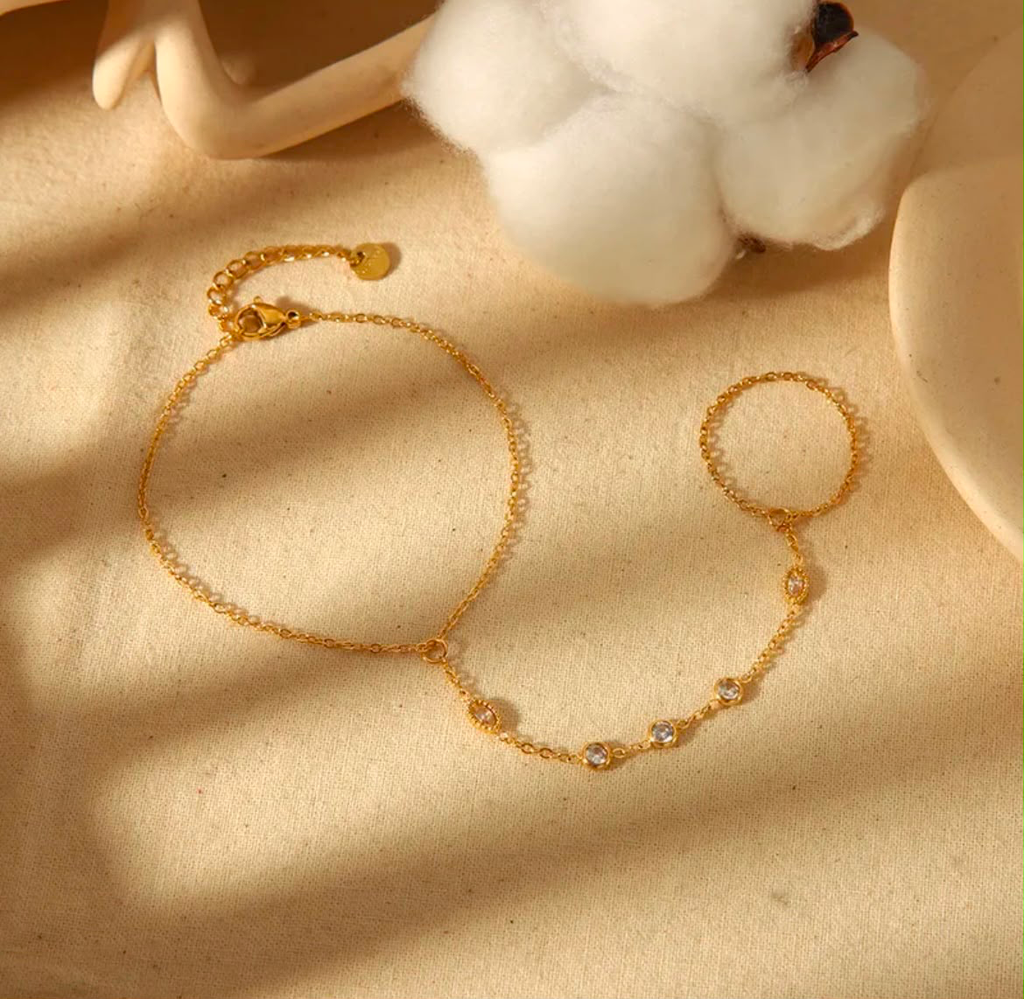 Hand-Chain Leonora